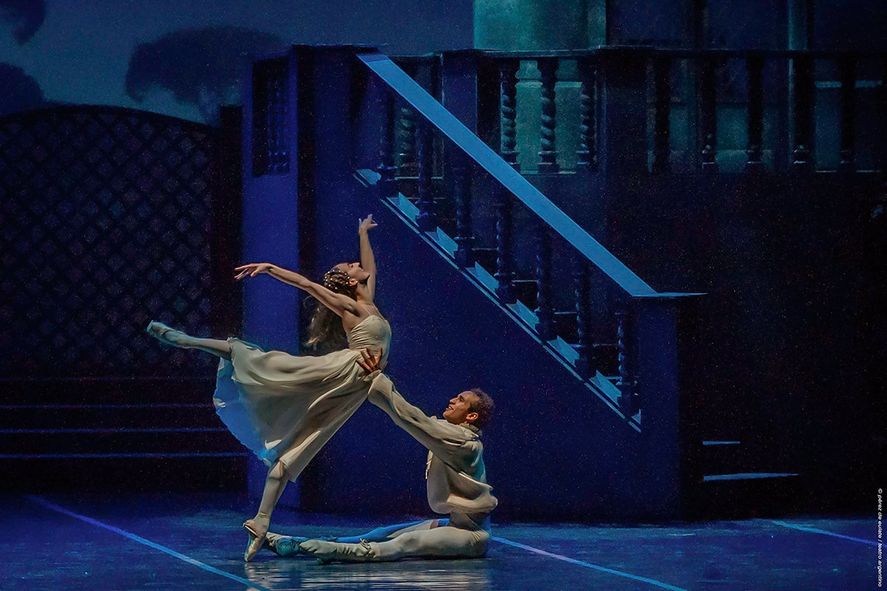 Wilma Giglio y Ryan Tomash, del Royal Danish Ballet, Ballet Real de Dinamarca como 'Romeo y Julieta' 