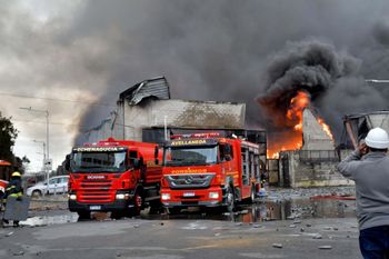 videos: impactantes imagenes del incendio en avellaneda
