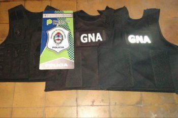 detienen a dos gendarmes y seis complices acusados de realizar allanamientos ilegales