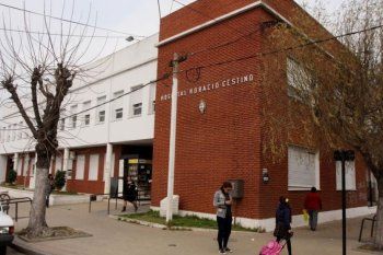 hallan muerta en un fuenton con agua a una beba recien nacida y trasladan a la madre al hospital