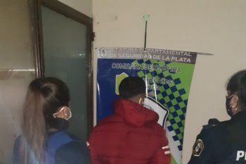 berisso: violento robo, allanamientos y batahola termino con un detenido
