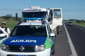 cayo un policia junto a dos presuntos complices acusados de ser ?piratas del asfalto?
