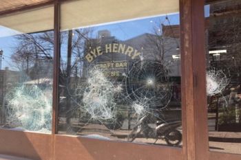 la plata: volvio la noche y volvio la violencia