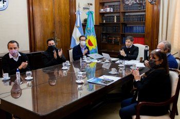 Kicillof y su gabinete encabezaron la presentación de las obras del FIM 2021.