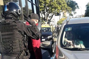 Insólito: miembros de la bonaerense saludaron a Bullrich como si fuese ministra