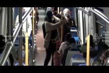 moron: asi frustraron un robo en el tren sarmiento