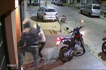 caseros: motochorros asesinaron a un policia en un robo