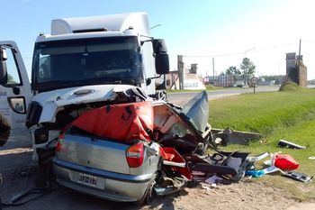 Por el choque frontal hubo cuatro muertos en Saladillo
