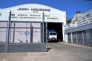 millonario robo a dos empleados de un comercio en la plata