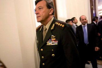 Para Milani lo asaltaron integrantes de una fuerza de seguridad