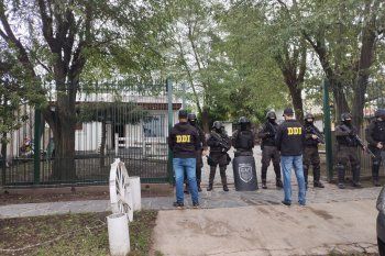 Allanamiento en Gonnet termina con detenidos