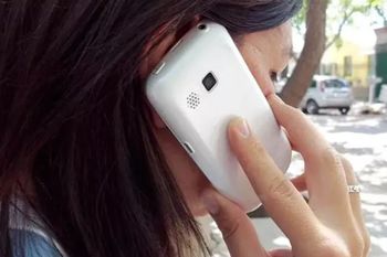 San Nicolás: una mujer se hizo pasar por la hija de un jubilado en un secuestro virtual