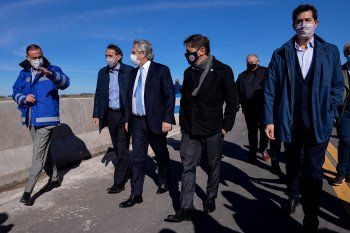 alberto fernandez y axel kicillof presentan medidas economicas desde pilar