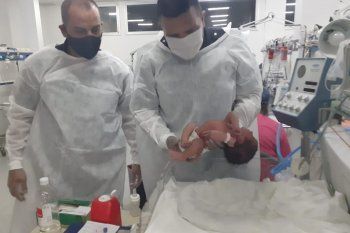 El bebé habría nacido el lunes y lo halló una mujer de 33 años