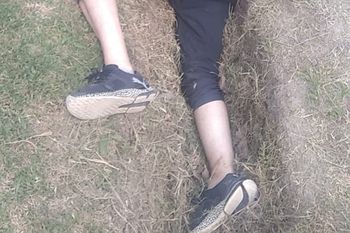 asi cayo un motochorro armado con una pistola de aire comprimido