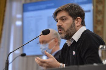 “No es que se puede haceruna fiesta de hasta 200 personas en el patio de tu casa, hay que pedir permisoal Municipio”, aclaró Bianco