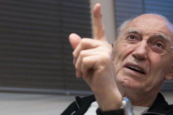 Cacho Fontana desmintió la falsa noticia de su muerte. 