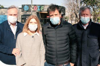 Alejandra Lordén junto a Facundo Manes, Emilio Monzó y Joaquín De La Torre. Margarita Stolbizer no fue al primer encuentro de la UCR tras la inscripción de alianzas.