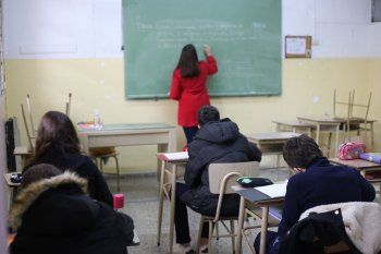 Clases a contraturno: convocan a darlas a docentes jubilados