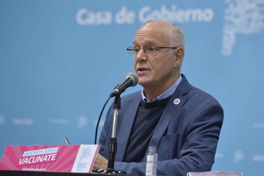 Gollan cuestionó la eficacia de las vacunas Pfizer para las nuevas cepas de coronavirus