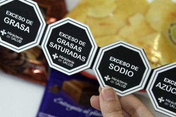 La Ley de Etiquetado Frontal en alimentos tiene en la actualidad media sanción del Senado.