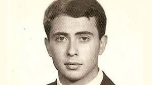 Un adolescente Indio Solari. 