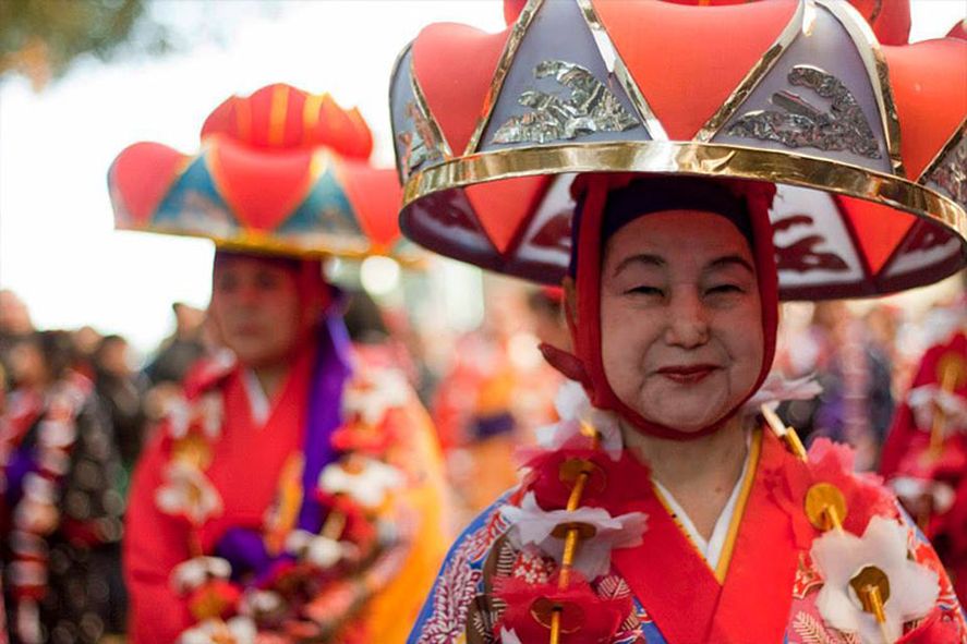 Toda la cultura Japonesa desde el mediodía y frente a la Catedral de La Plata 