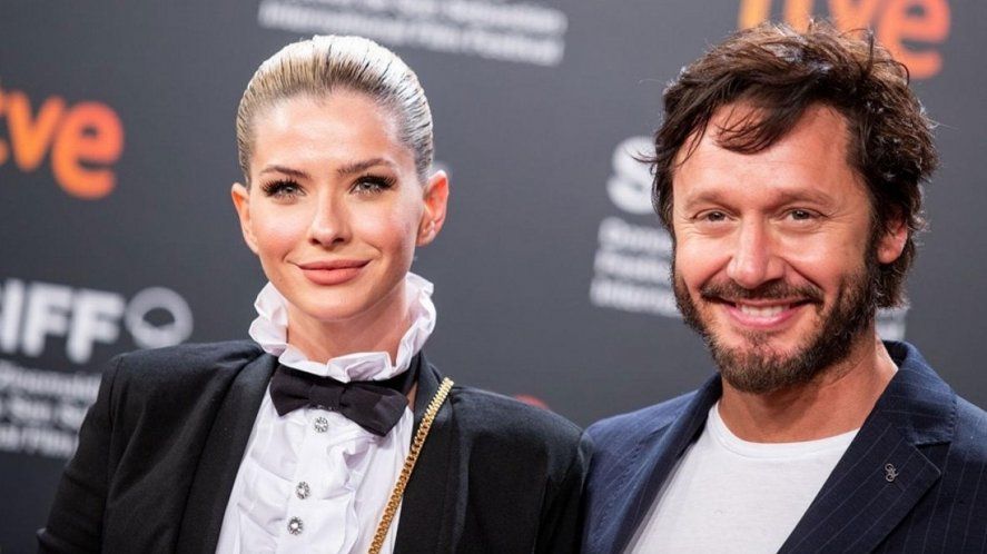 Benjamín Vicuña junto con su actual pareja, la China Suárez