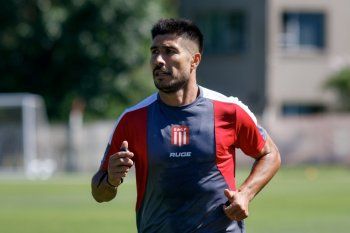Luciano Lollo, una de las dudas de Eduardo Domínguez en Estudiantes por arrastrar una sobrecarga muscular Luciano Lollo, una de las dudas de Eduardo Domínguez en Estudiantes por arrastrar una sobrecarga muscular