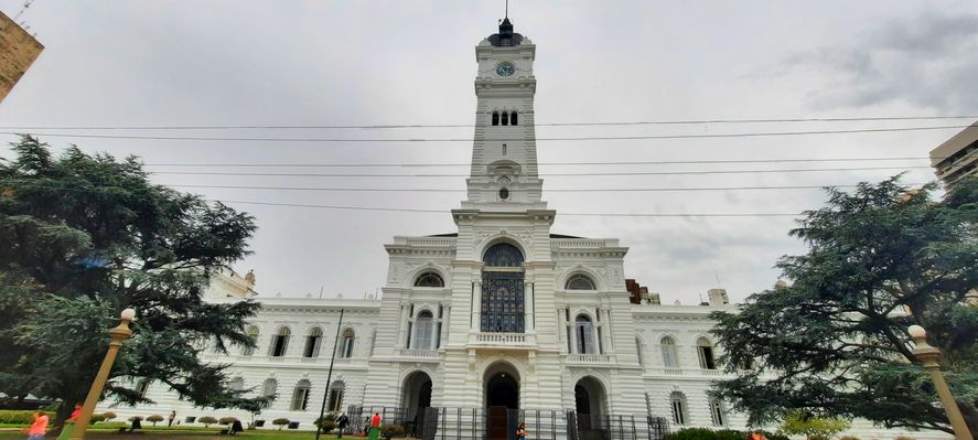 Esta semana, el Municipio de La Plata realizará visitas guiadas en el Palacio Municipal y la Casa Curuchet. 