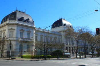 El Gobierno intentará cerrar las paritarias 2020 con los judiciales de la AJB