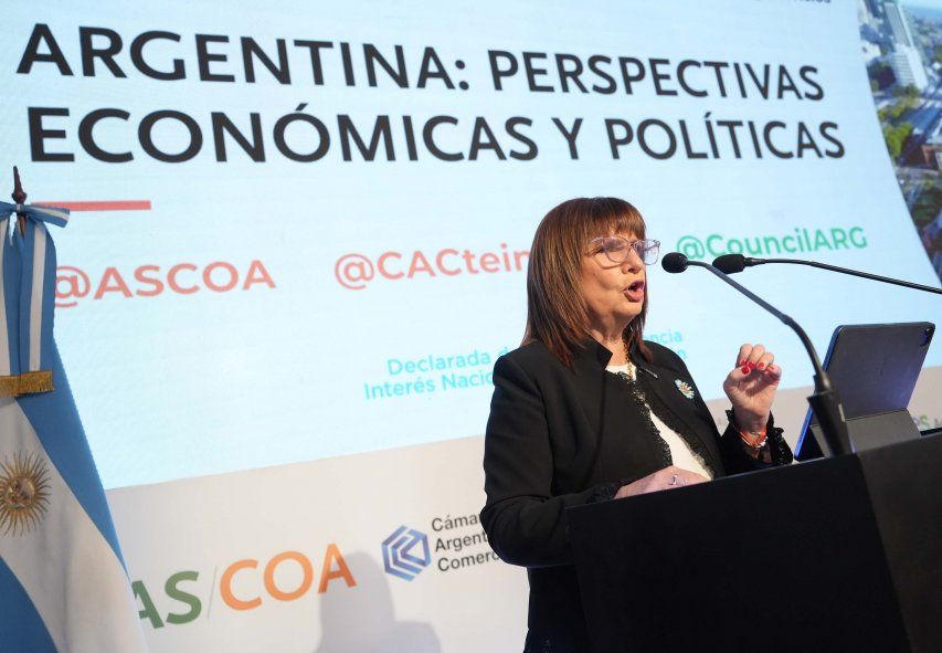 Para evitarse papelones, Patricia Bullrich presentó a Melconian como posible ministro