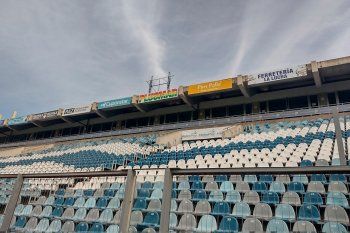 Platea Néstor Basile, del estadio Juan Carmelo Zerillo de Gimnasia