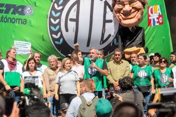 por recomposicion salarial y contra los examenes, los estatales anunciaron un nuevo paro