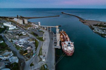 El Puerto Quequén y el Puerto de Bahía Blanca sufrieron un bloqueo por parte de transportistas.