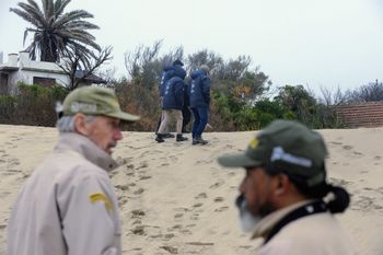 pumas sueltos en villa gesell: aunque no los encontraron, las escuelas retomaron las clases