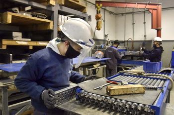 a pesar de las dificultades, las pymes industriales siguen creciendo