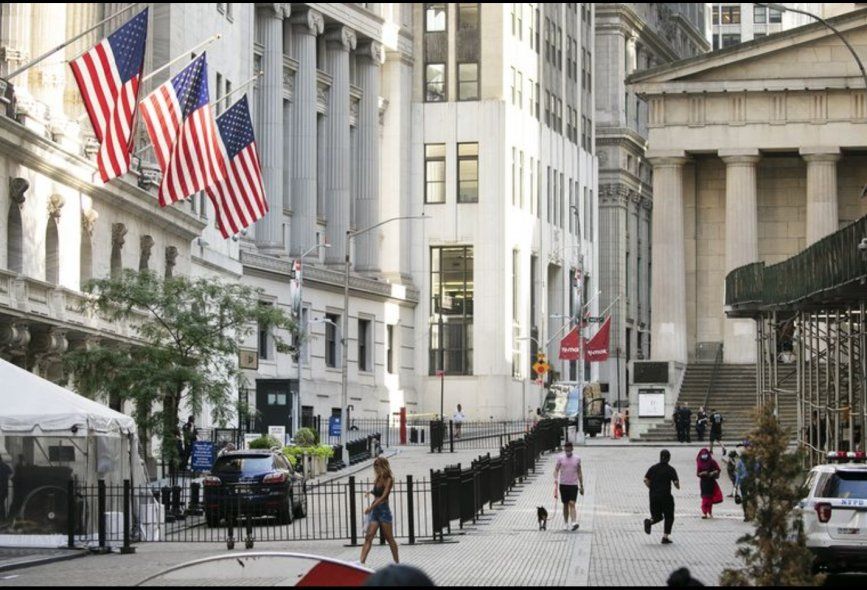 Las frias calles de Wall Street, el mercado de acciones más importante del mundo 