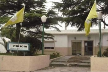 san clemente del tuyu: 9 policias detenidos por muerte en comisaria