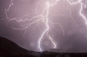 El SMN emitió un alerta meteorológico por tormentas fuertes.