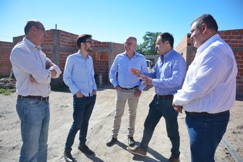 el gobierno anuncio que ya termino 15 mil viviendas en toda la provincia