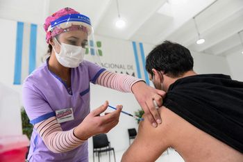 Argentina profundiza el plan de vacunación