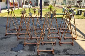 presos de carceles bonaerenses elaboraron arboles navidenos