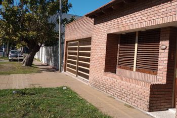 entradera en los hornos: dispararon pero la bala no salio