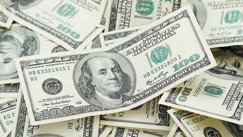 La batería de medidas del Banco Central restringen más el acceso al dólar.