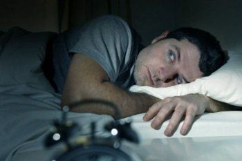 ¿tenes sueno? enterate por que los argentinos dormimos menos y tenemos el reloj una hora adelantado