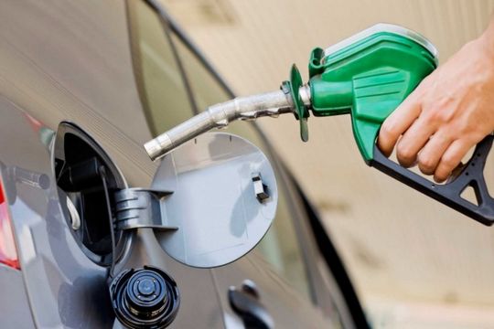 el gobierno impulsa el autoservicio de combustible, inspirado en el modelo estadounidense