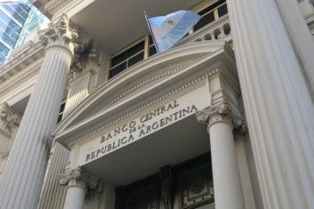 El BCRA sepultó los rumores de corralito encubierto tras la medida que, desde mañana, afectará únicamente a los bancos