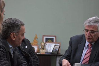 una medida anti-rebusque: un intendente prohibe la venta ambulante dentro del edificio municipal