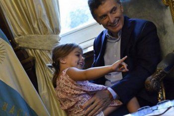insolito: en pleno ajuste, macri fue a buscar a su hija al colegio en un helicoptero que costo 10m de dolares